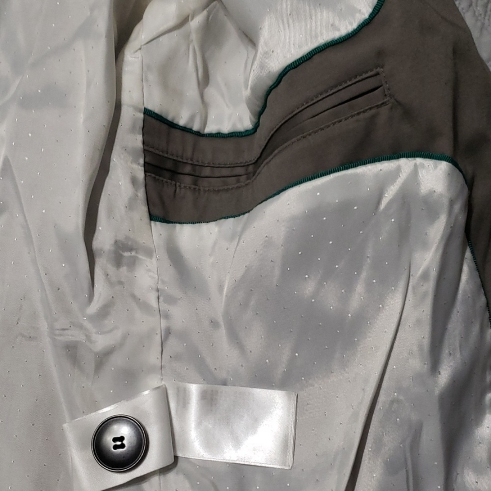 Jacket - Picture 3 of 4